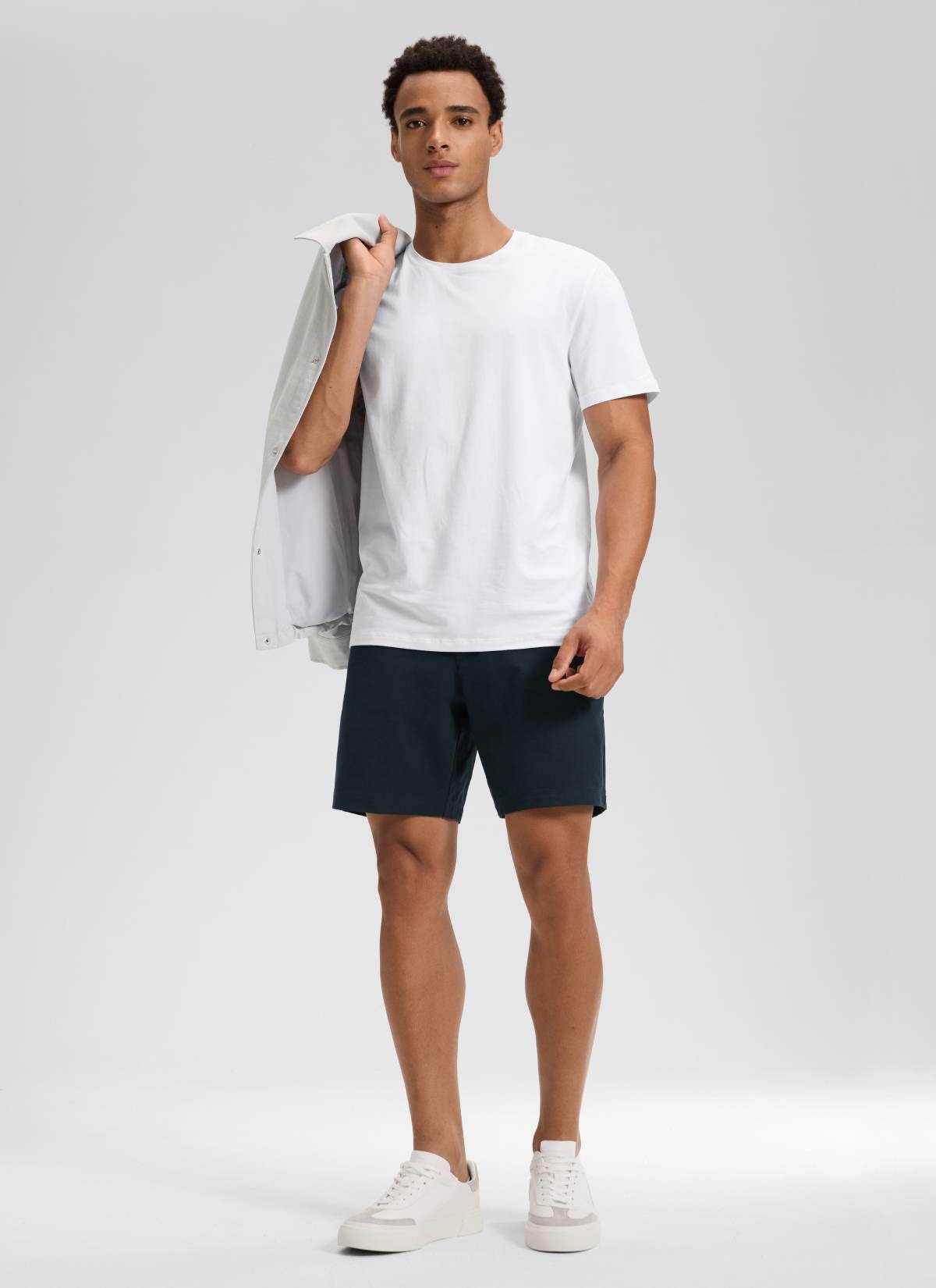Stretch Cotton Pocket Chino Shorts 7"