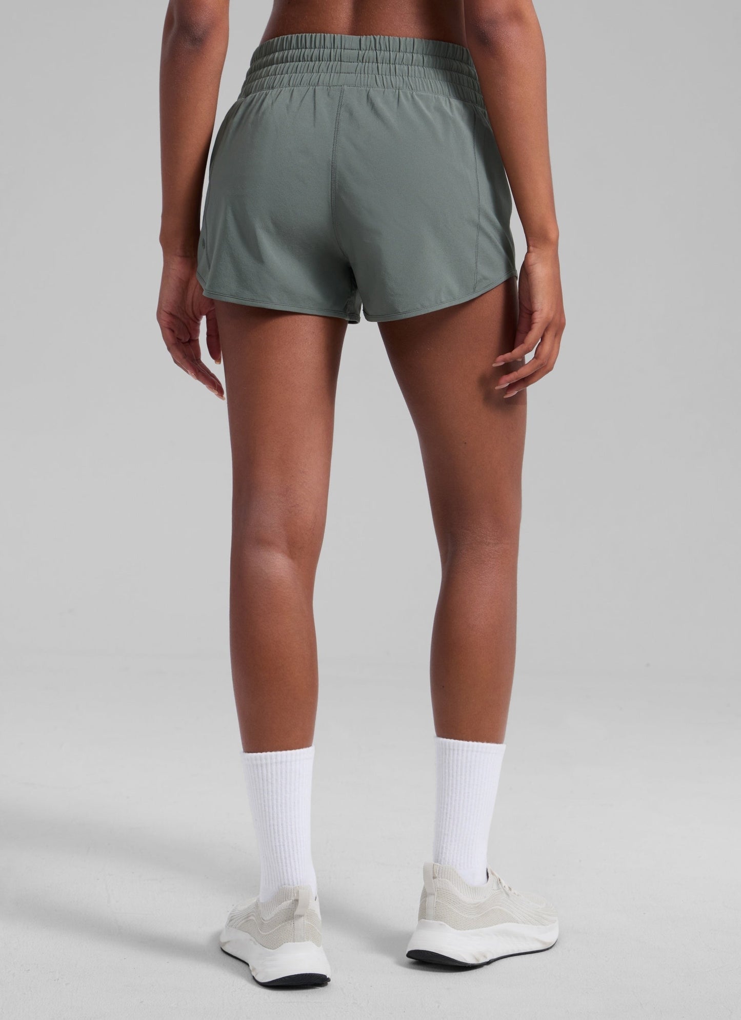 Feathery-Fit Soft Lined Zip Pocket Shorts 2.5''