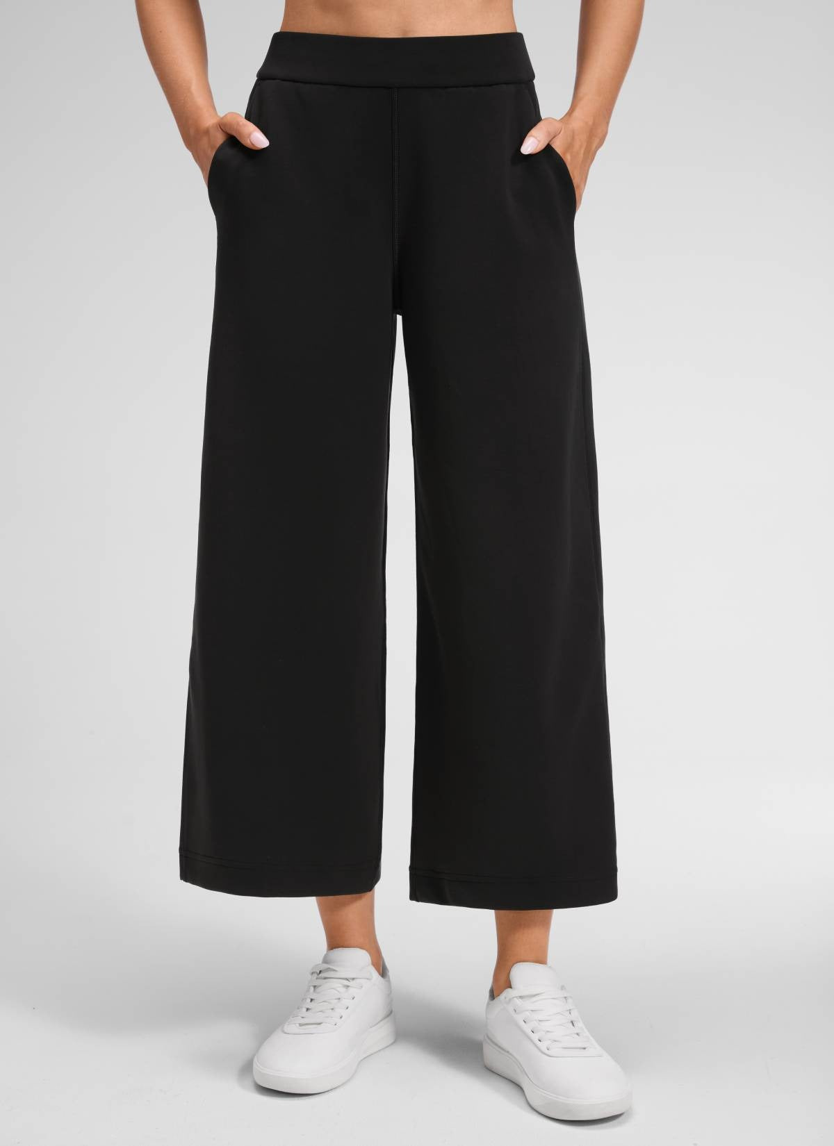 SoftAura Wide Leg Cropped Sweatpant 25"