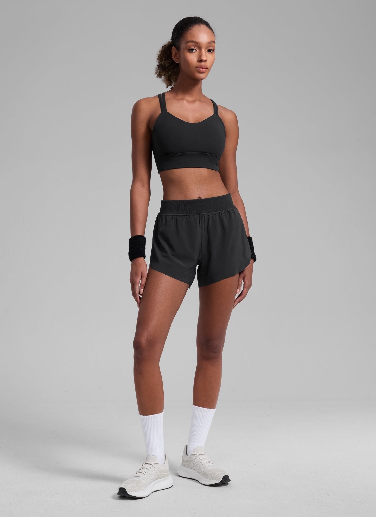 Feathery-Fit Soft Lined Mid Rise Shorts 4''