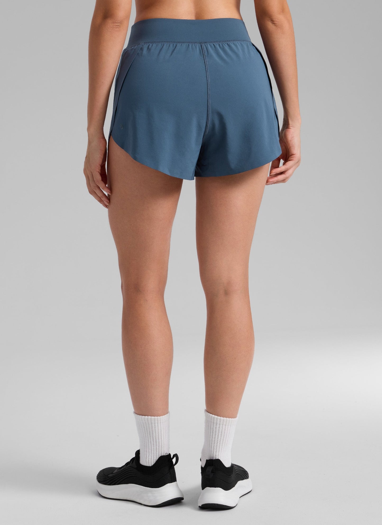Feathery-Fit Soft Dolphin Lined Shorts 3''