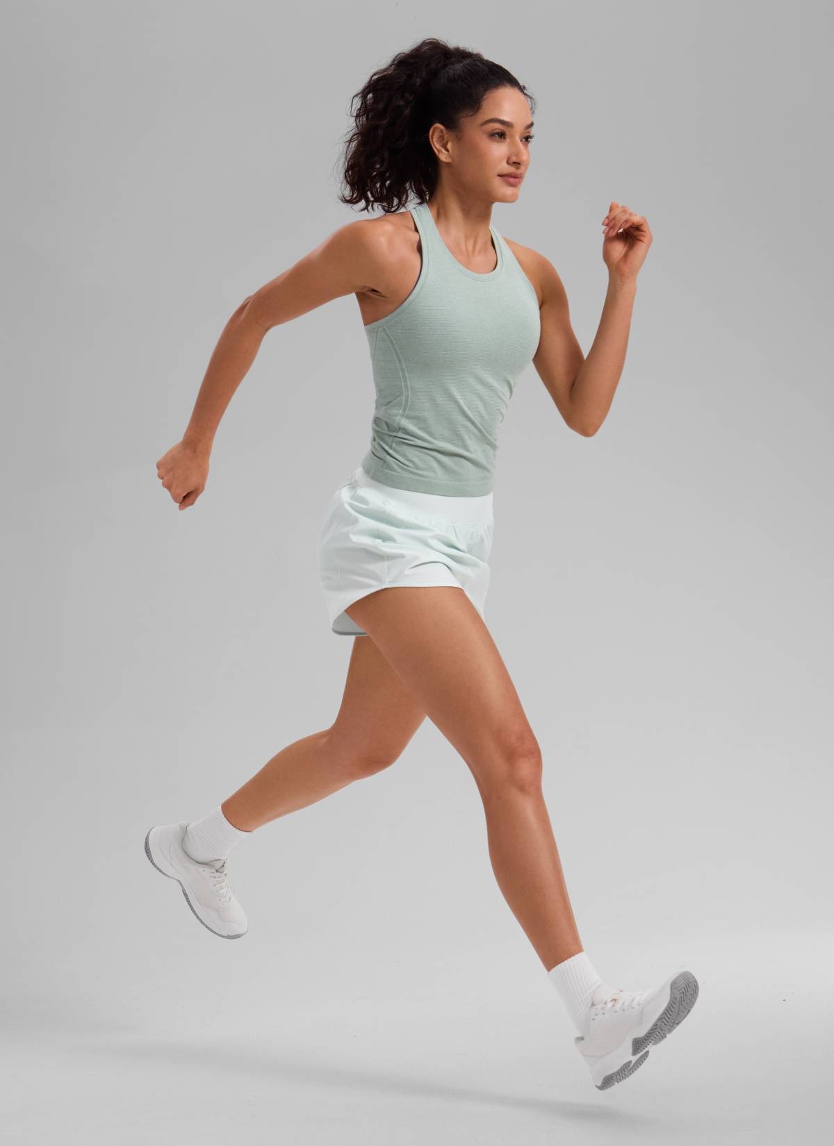 Feathery-Fit Soft Liner Zipper Pocket Shorts 3''