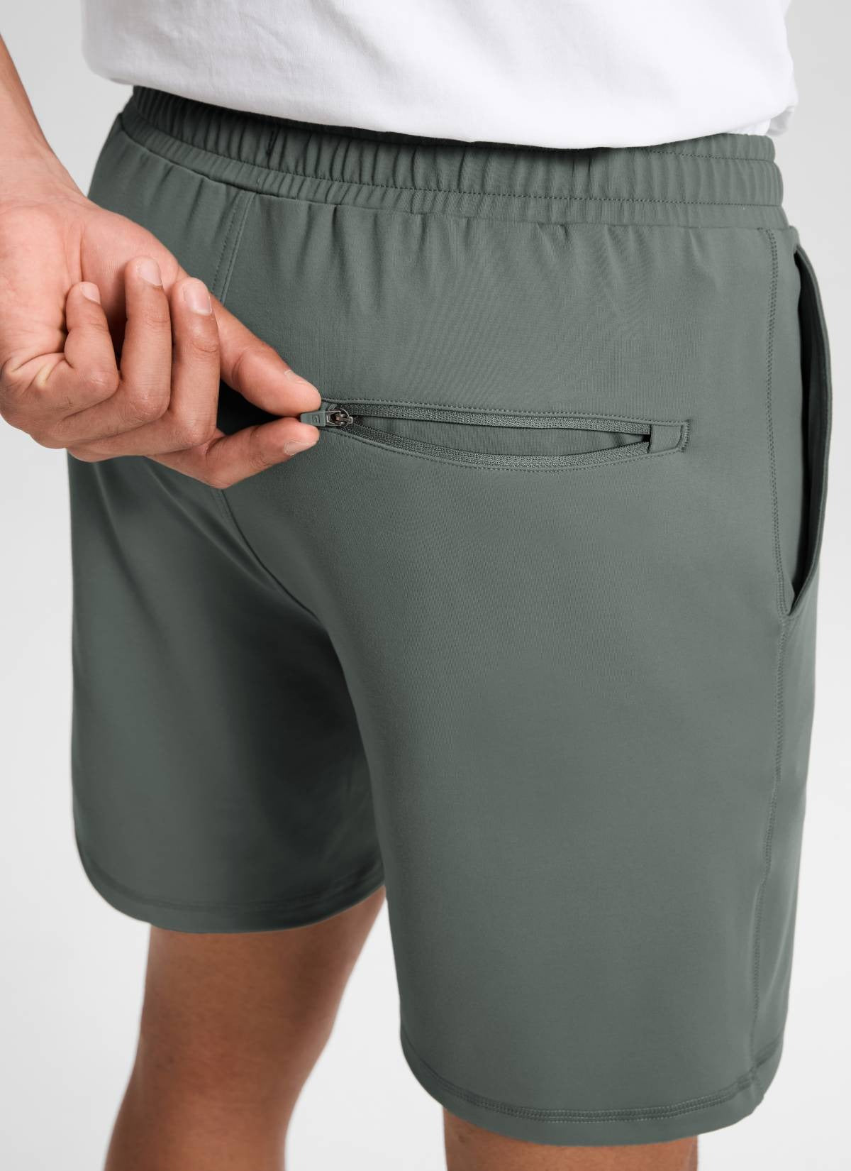 Drawstring Performance Knit Shorts 7"