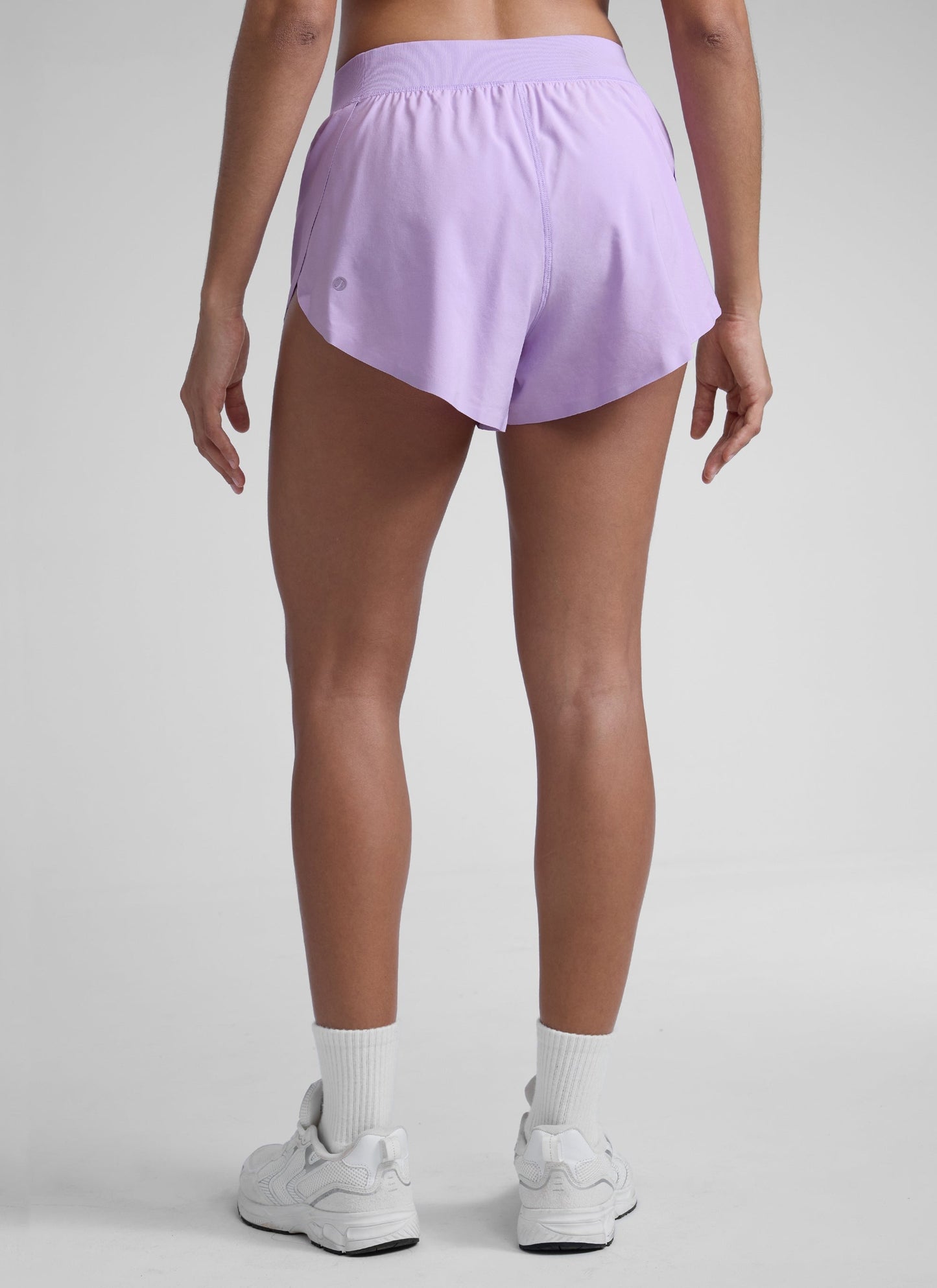 Feathery-Fit Soft Lined Mid Rise Shorts 4''