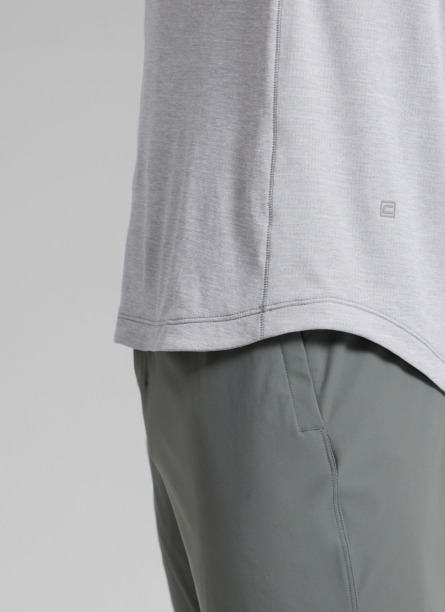 Lightweight Rounded Scallop Bottom Long Sleeves