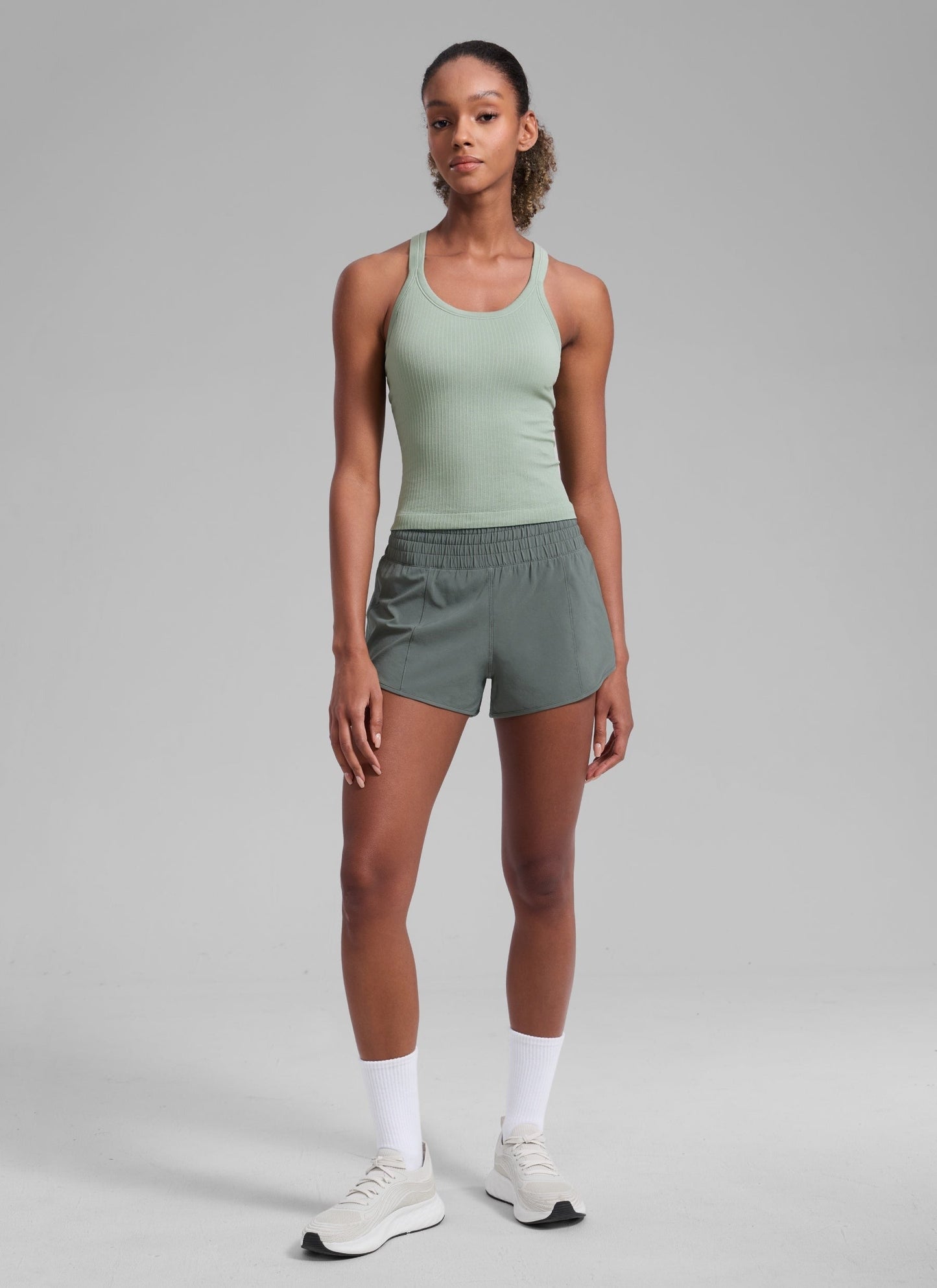 Feathery-Fit Soft Lined Zip Pocket Shorts 2.5''