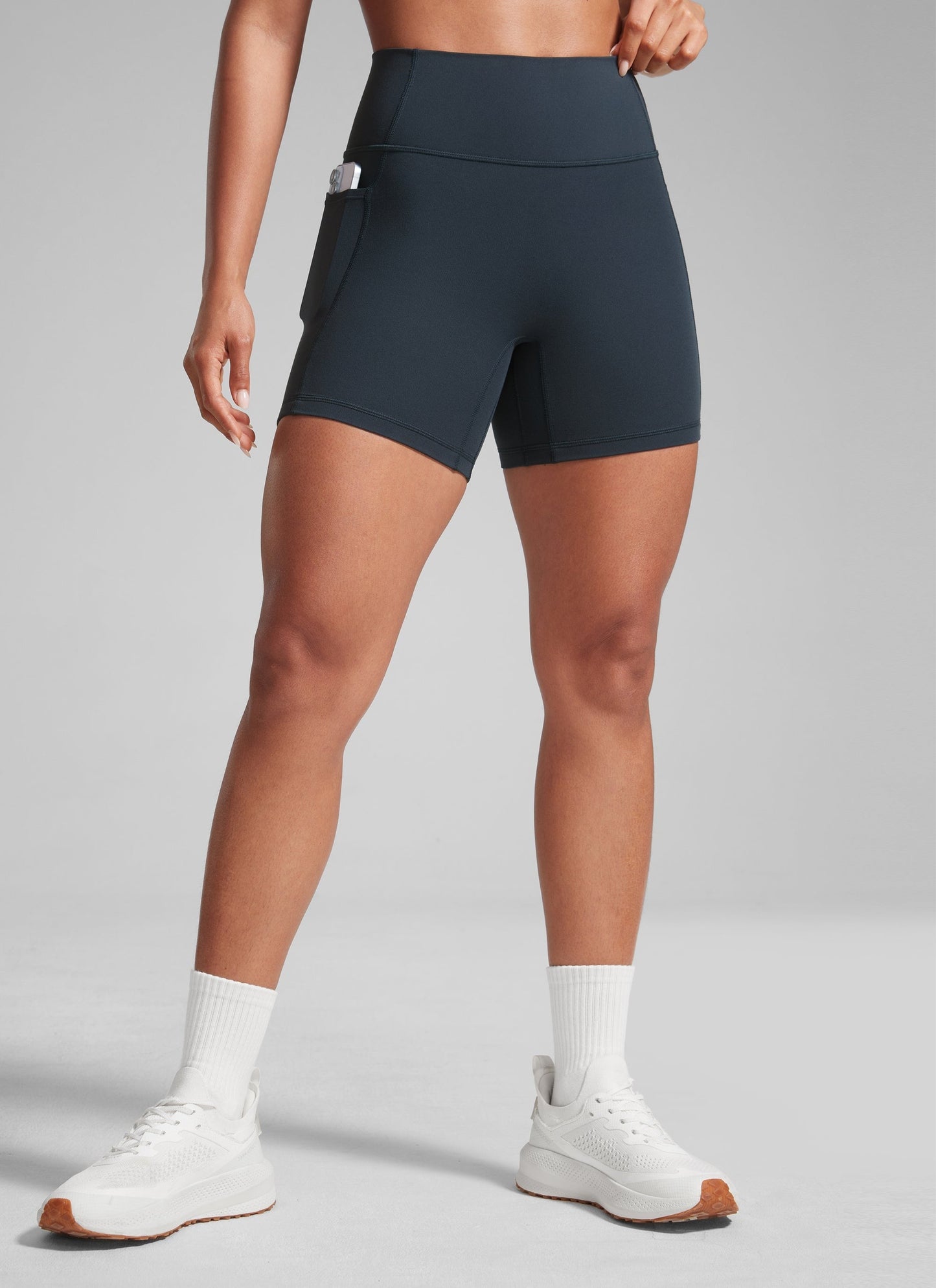 SecretsculptTM No Front Seam Pocket Shorts 5''