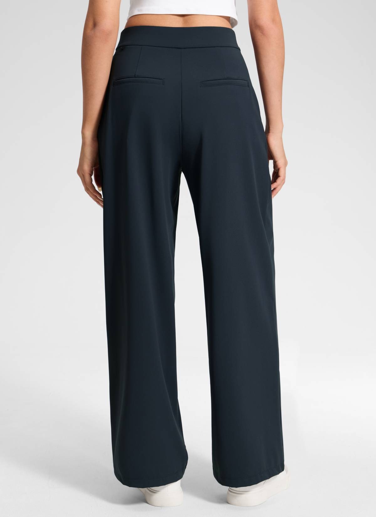 Walk the City Pocket Wide Leg Pant 29"