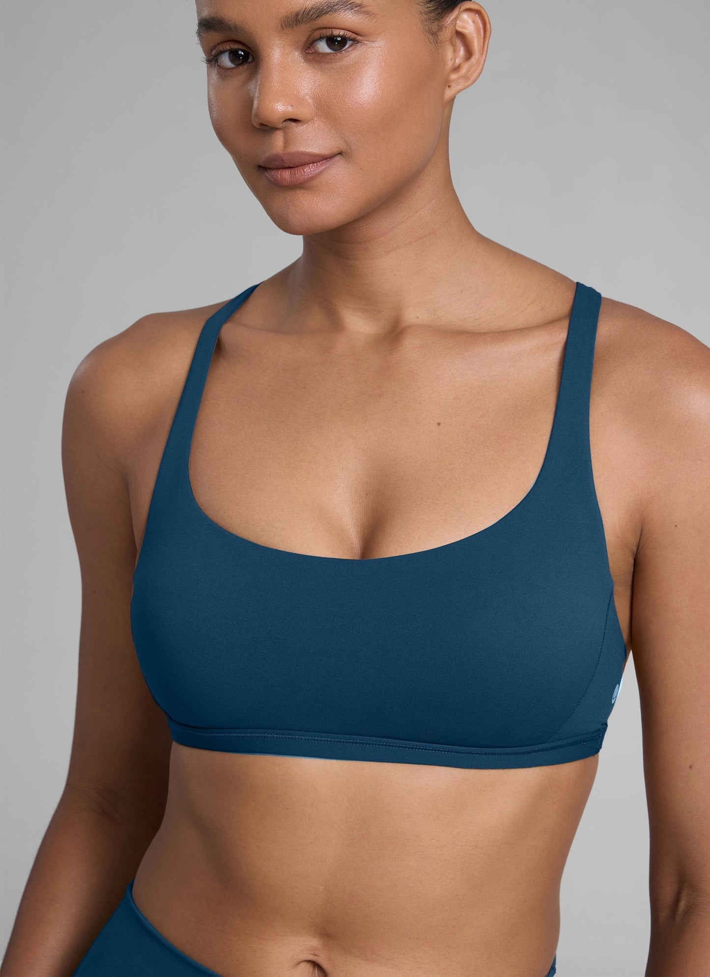 Nakedfeel Low Cut Strappy Bra (6 Straps)