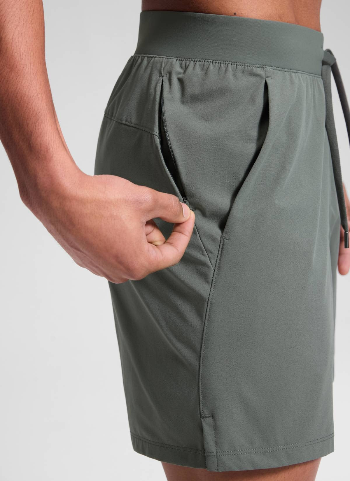 Motion Linerless Pocket Workout Shorts 7"