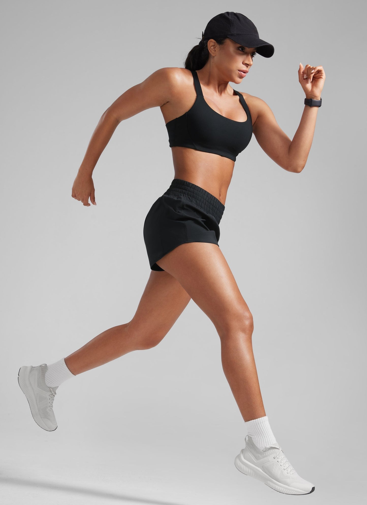 Feathery-Fit Soft Lined Zip Pocket Shorts 2.5''