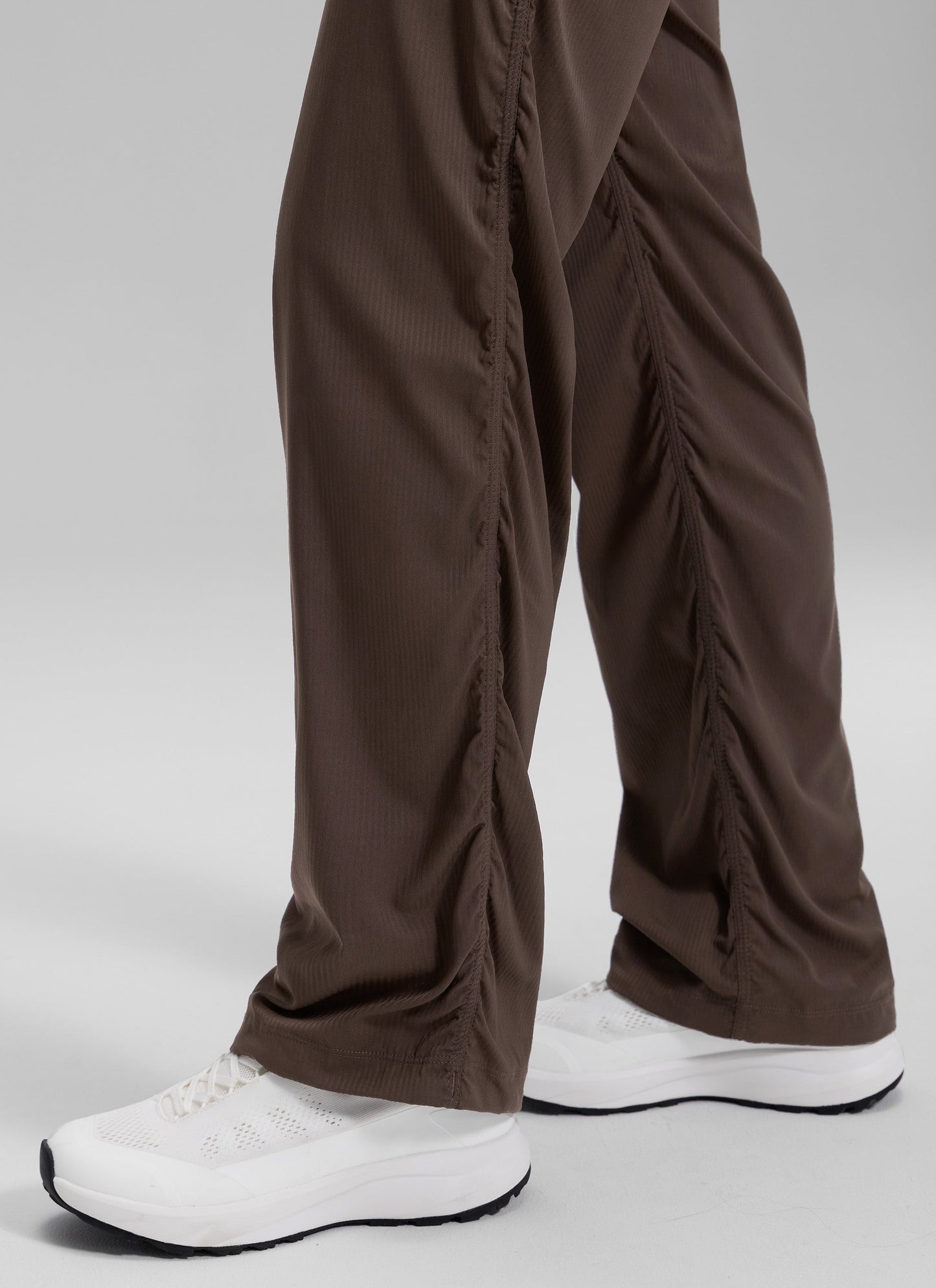 Lightweight Straight Leg Pocket Pant 32"