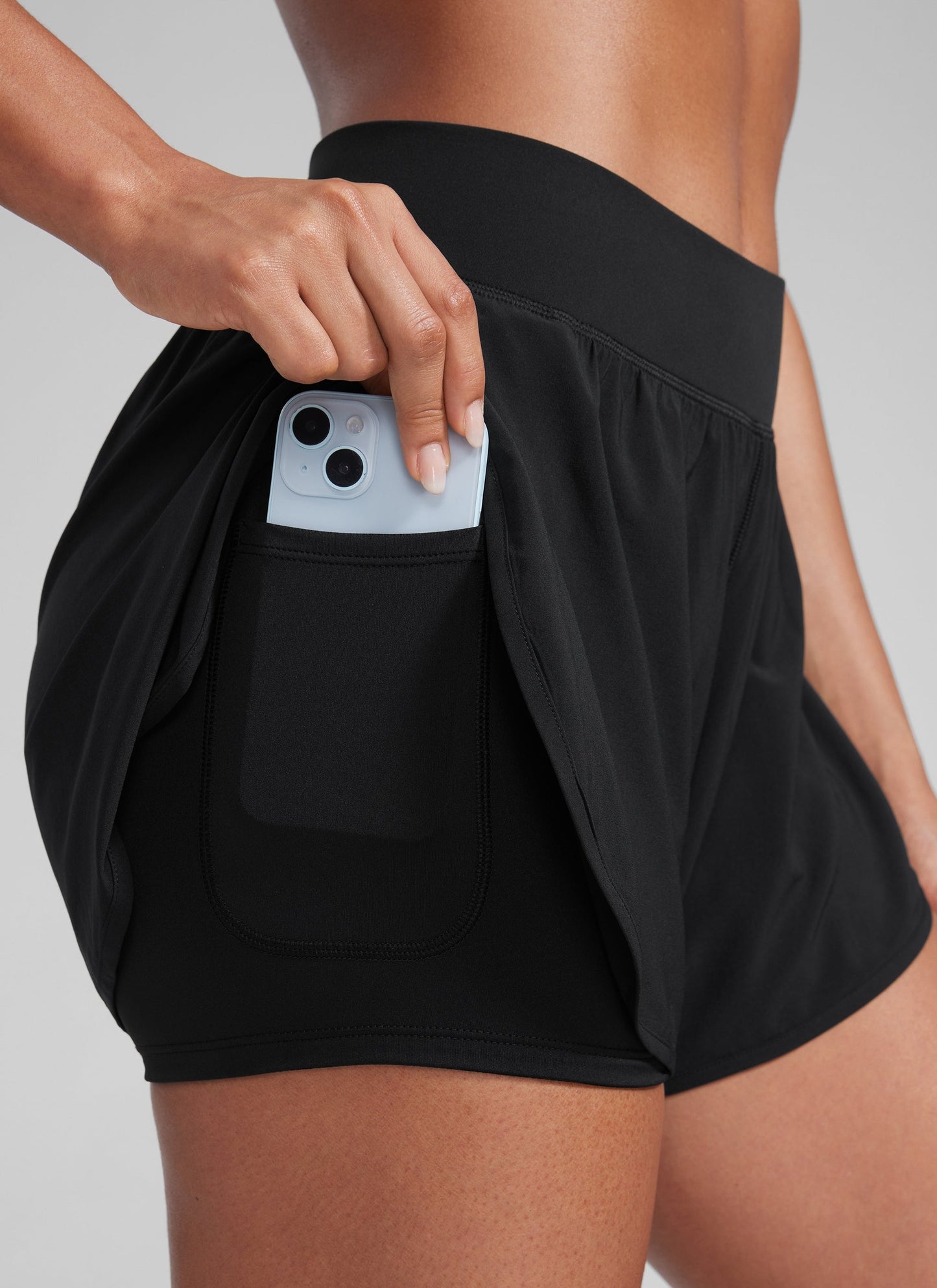 Feathery-Fit Soft 2 in 1 High Rise Shorts 3"