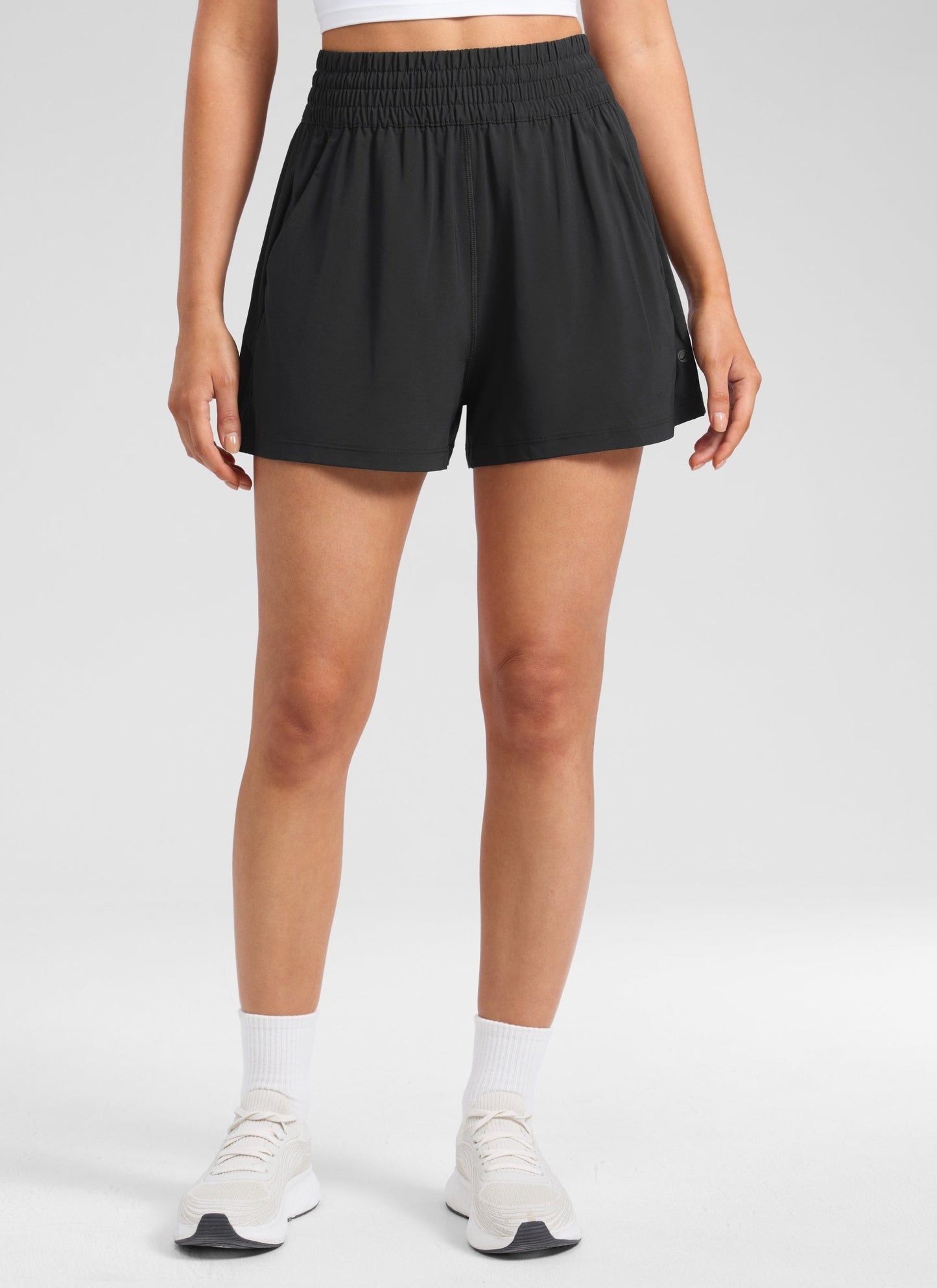 Feathery-Fit Soft Pocket Shorts Linerless 3''