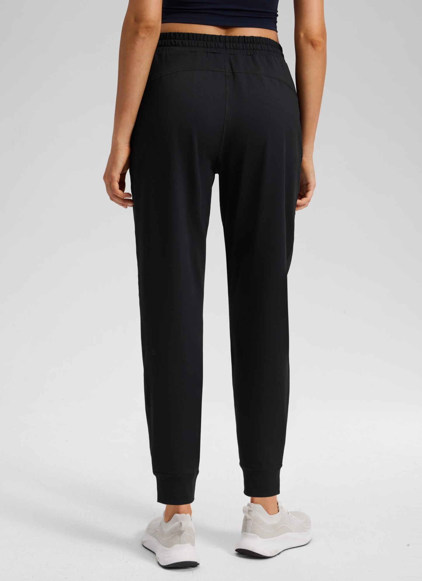 Drawstring Performance Pocket Jogger 27.5"