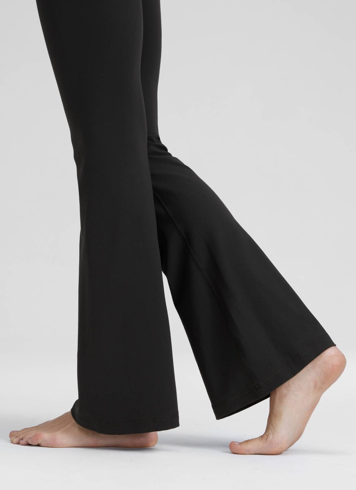 Butterluxe Crossover Flare Legging 31''