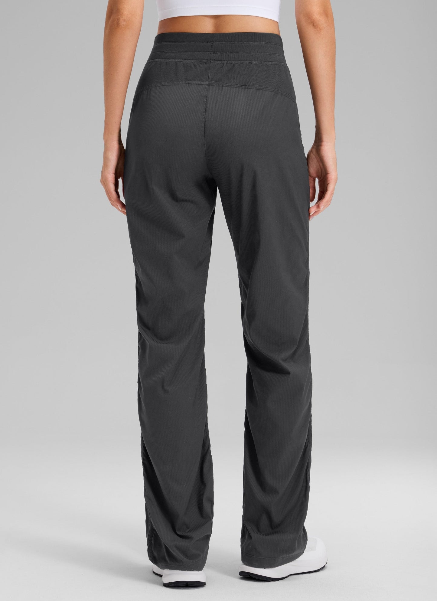 Lightweight Straight Leg Pocket Pant 32"