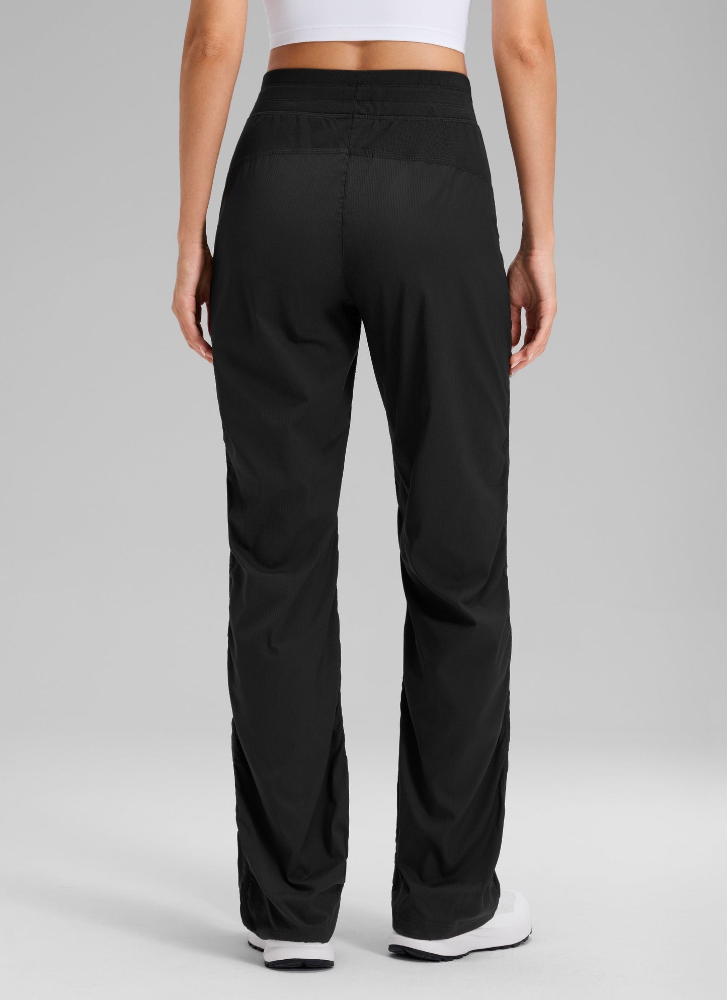 Lightweight Straight Leg Pocket Pant 32"