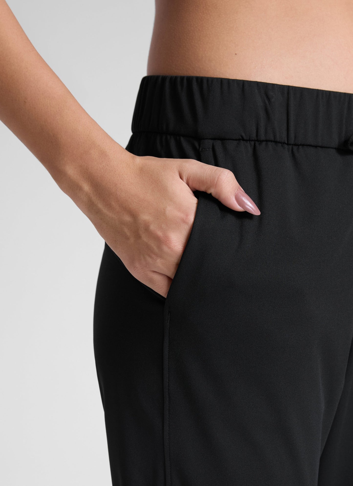 Stretch Drawstring Pocket Jogger 27''