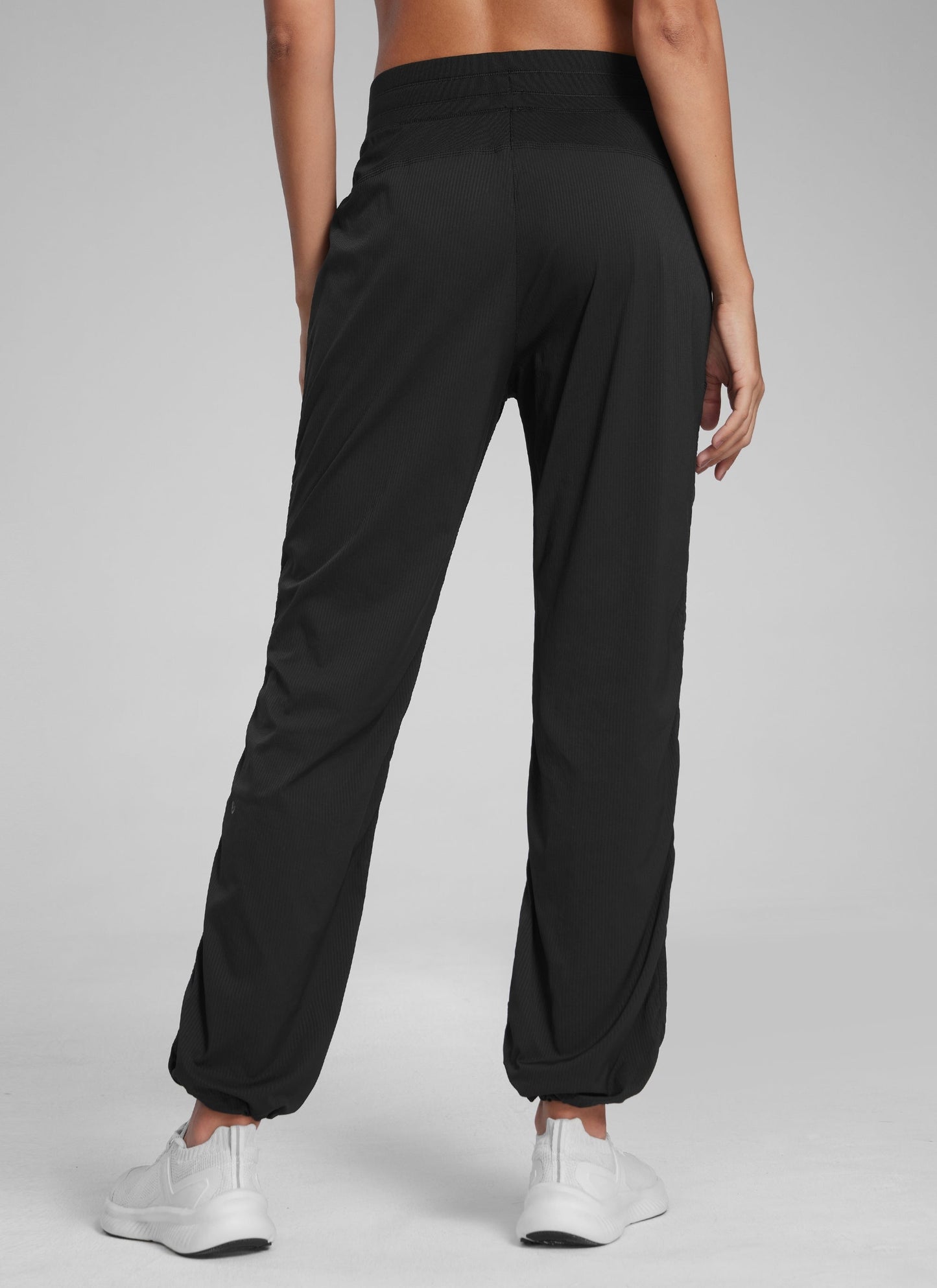 Lightweight Straight Leg Workout Pocket Pant 28"