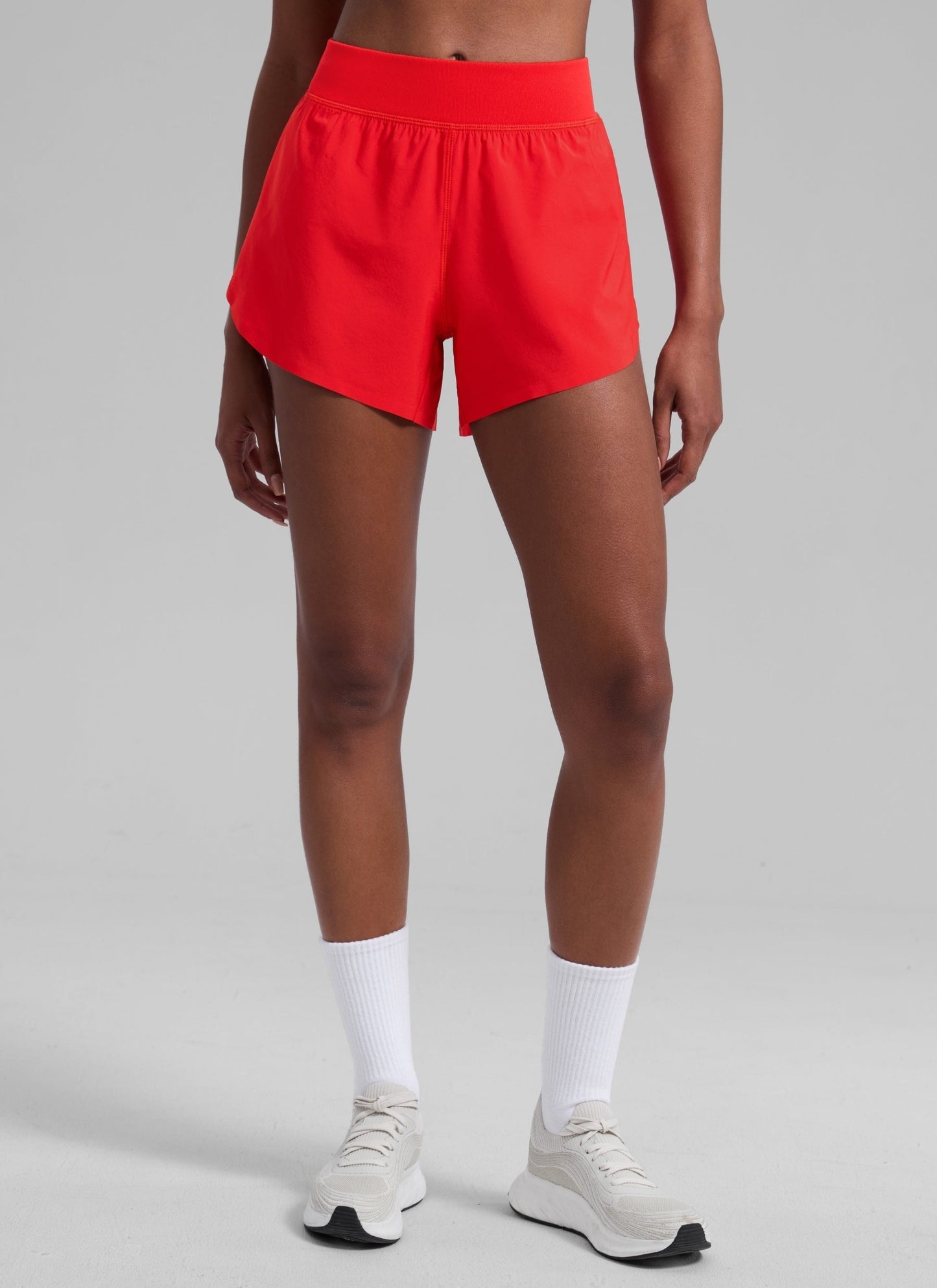 Feathery-Fit Soft Lined Mid Rise Shorts 4''