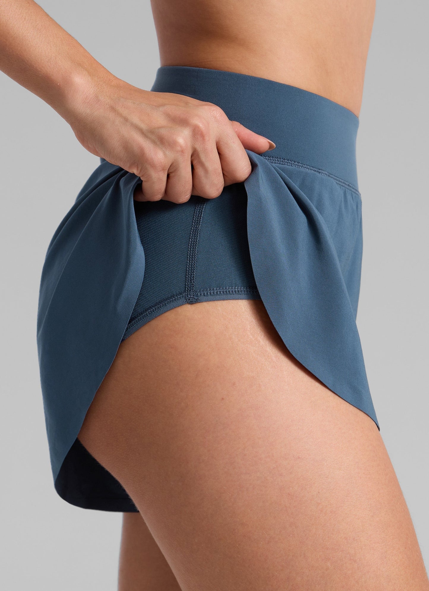 Feathery-Fit Soft Dolphin Lined Shorts 3''