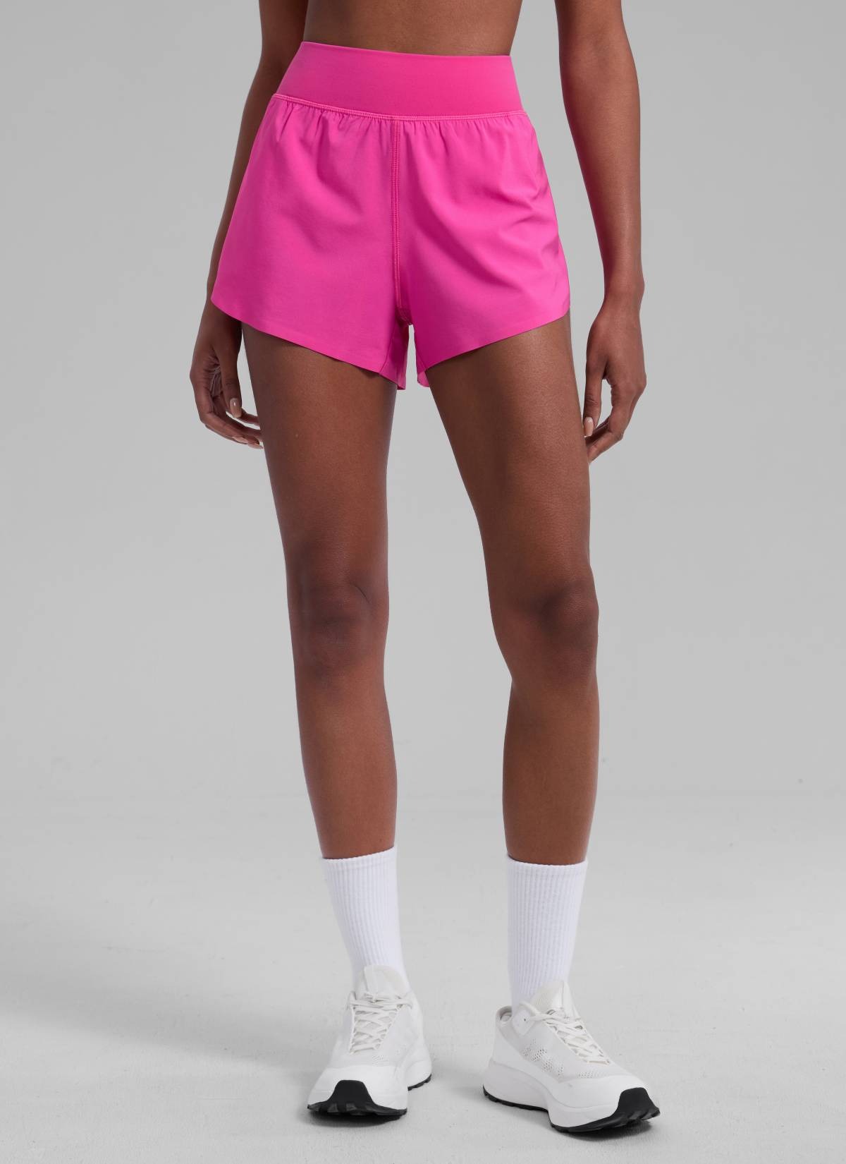 Feathery-Fit Soft Dolphin Lined Shorts 3''