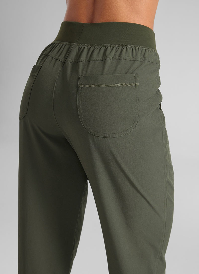 Feathery-Fit Drawstring Pocket Jogger 28''