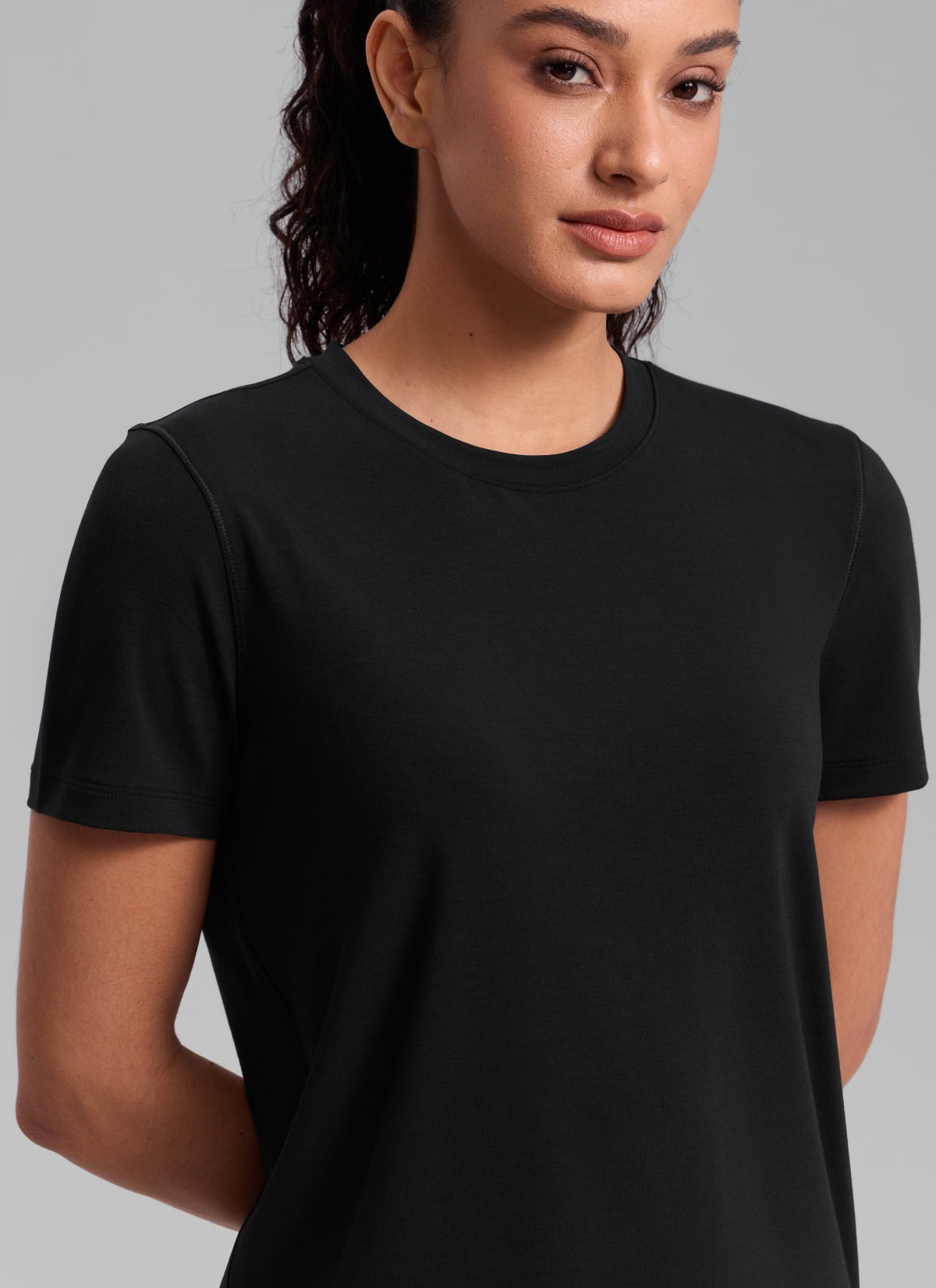 Quick Dry Crewneck Hip Length Short Sleeve
