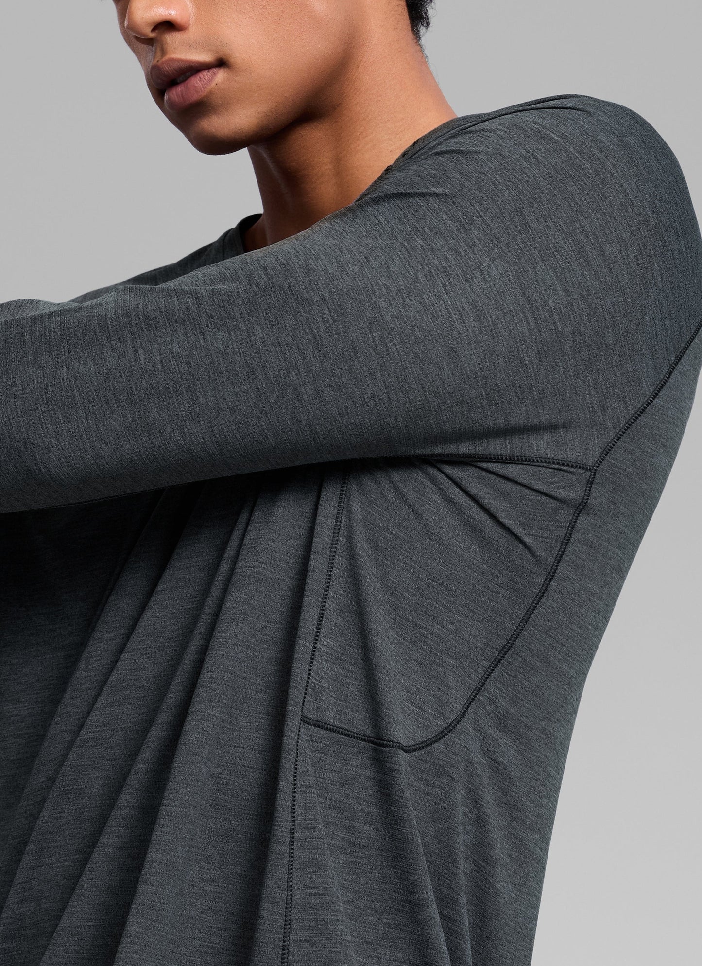Lightweight Rounded Scallop Bottom Long Sleeves