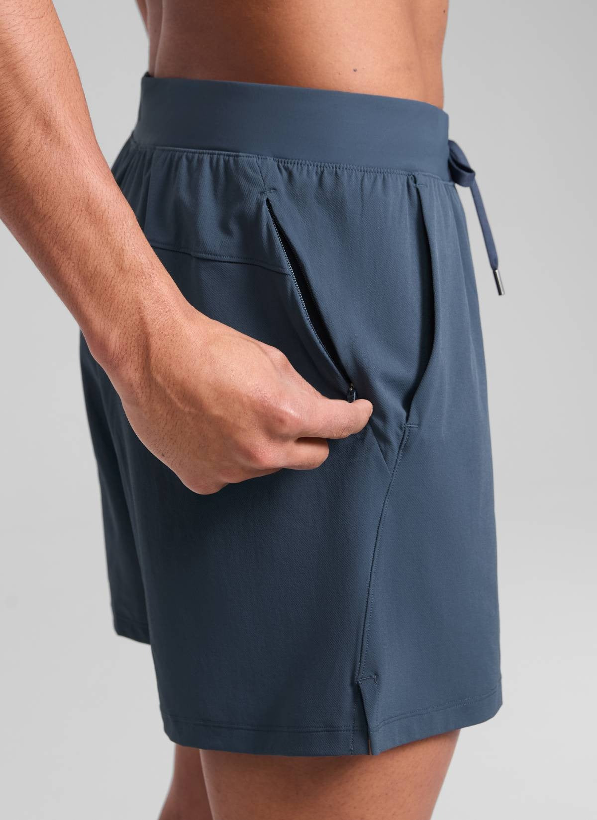 Lightweight Stretchy Athletic Workout Shorts with Zipper Pocket 5''