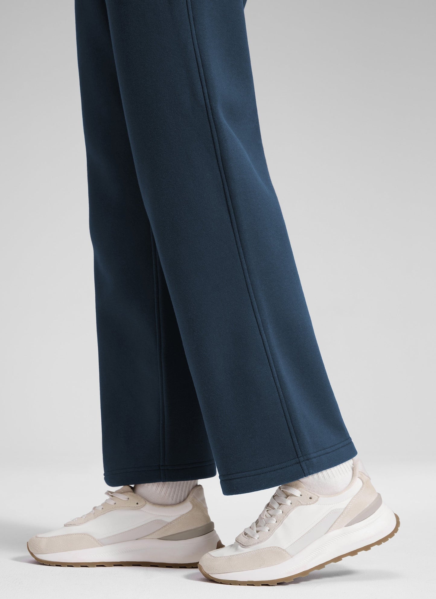 Fleece Lined Straight Leg Sweatpant 28''