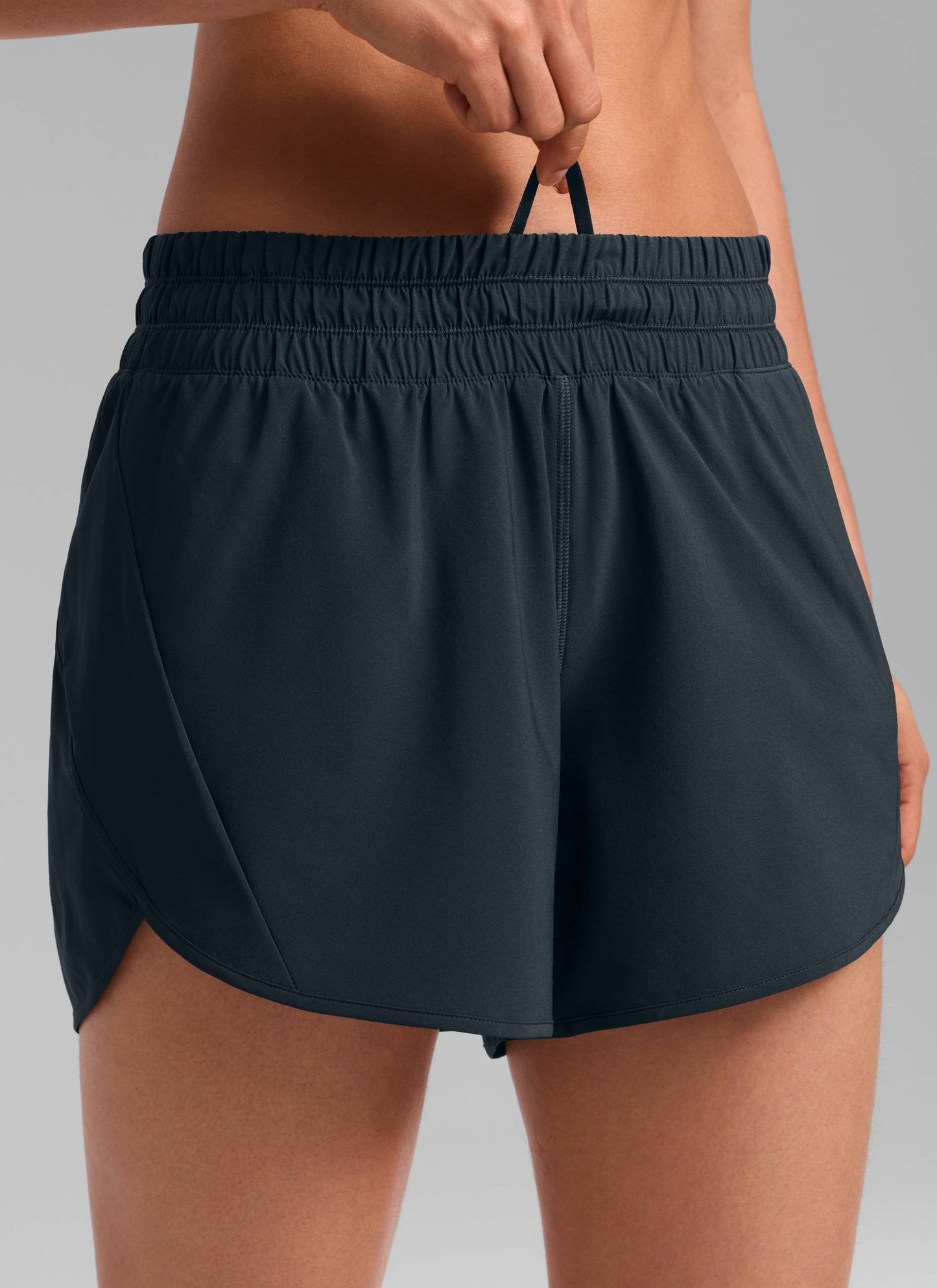 Feathery-Fit Soft Mid Rise Lined Shorts 5''