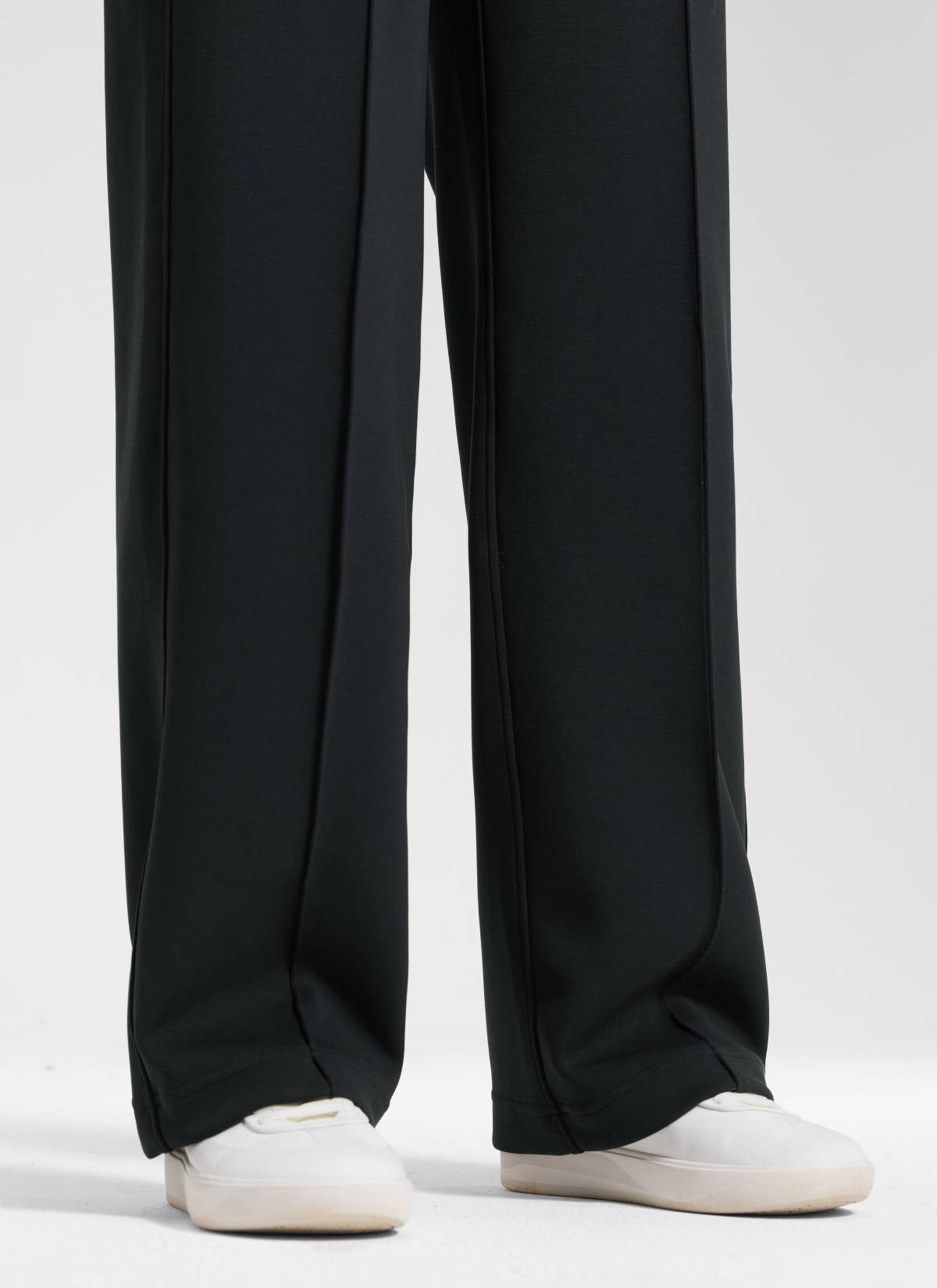 SoftAura Pintuck Straight Leg Sweatpant 30"