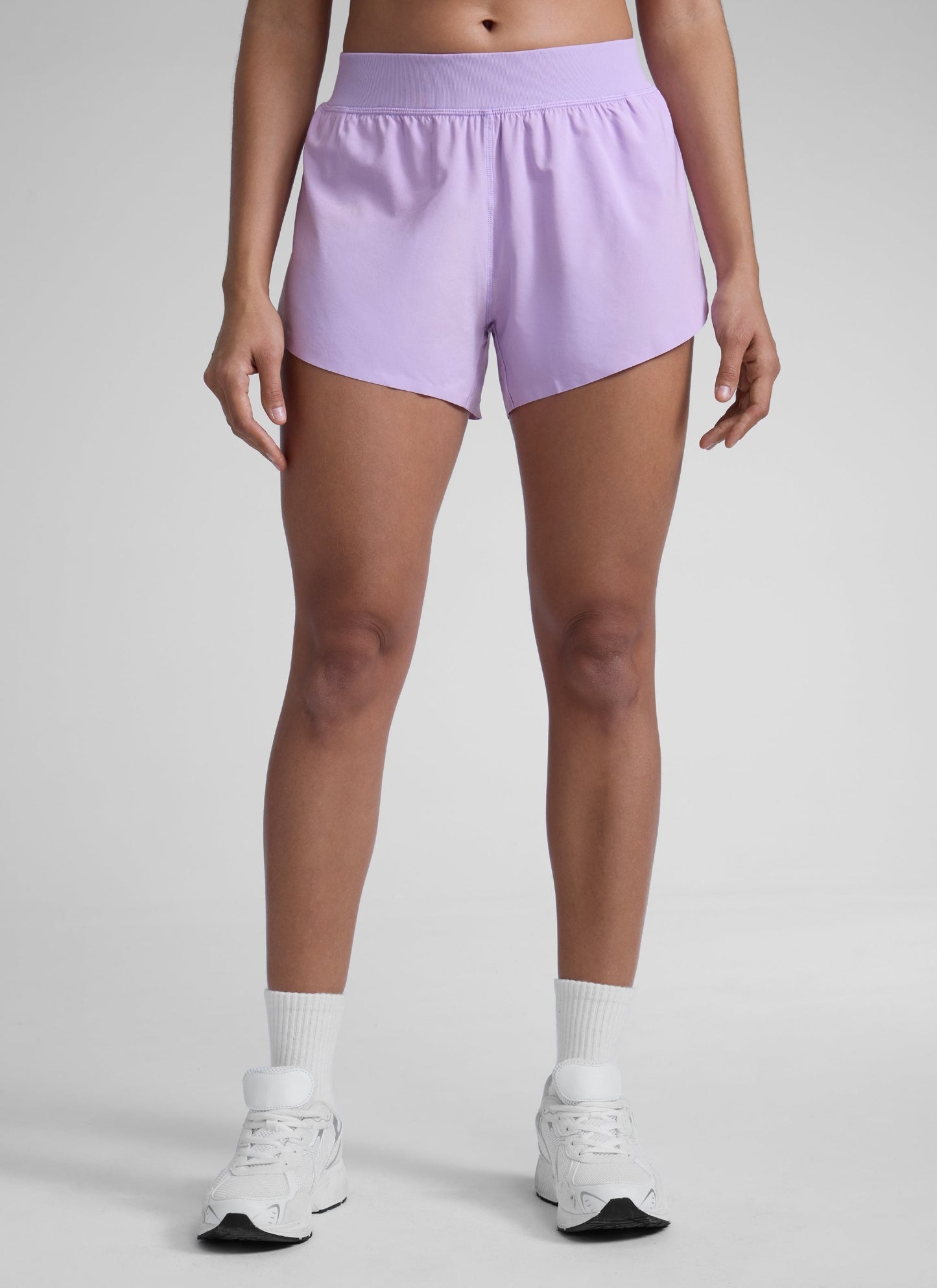 Feathery-Fit Soft Lined Mid Rise Shorts 4''