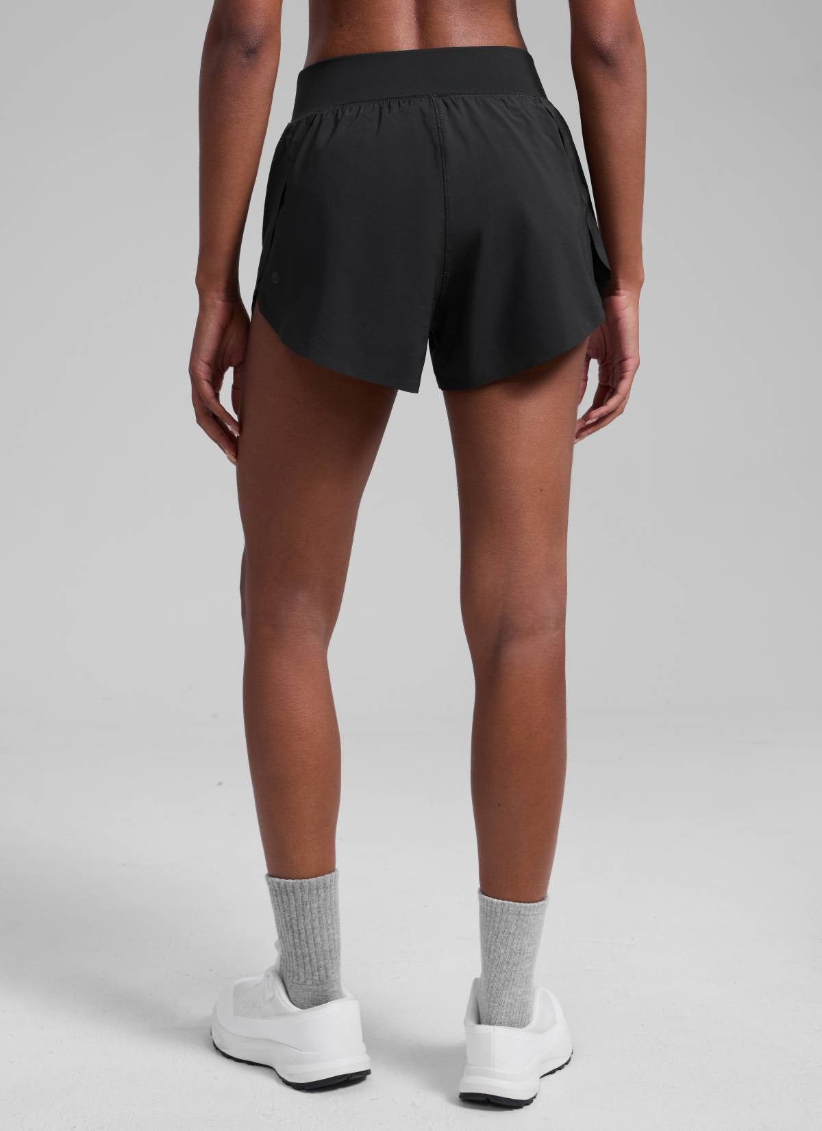 Feathery-Fit Soft Dolphin Lined Shorts 3''